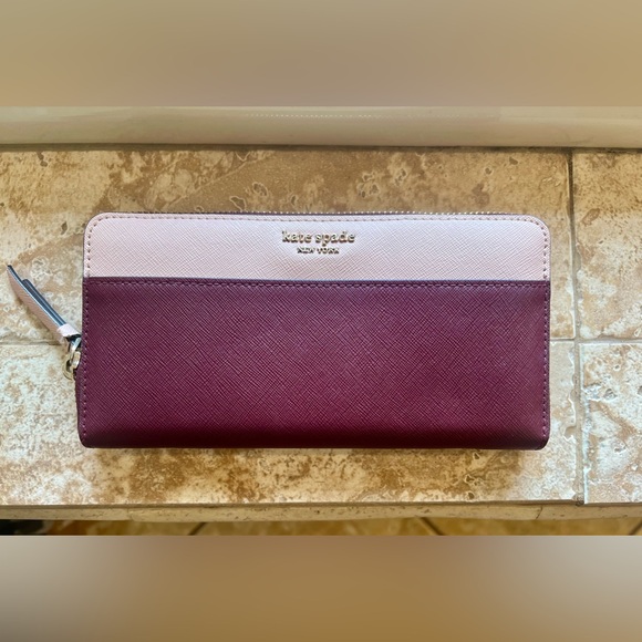 Kate spade wallet - Picture 1 of 3